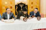 מעמד סיום כתיבת ספר תורה אין מאסקאווא וואס איז אריינגעגעבן געווארן צו די קהילה אין שטאט  נובוקוזנצק אין סיביר