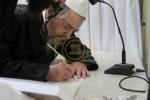 מעמד התחלת כתיבת ספר תורה בבית כ"ק הגה"צ רבי יעקב מאיר שעכטער שליט"א 