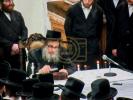 יארצייט פון הרה"ק מפאפא זצ"ל ביי בנו ומ"מ כ"ק אדמו"ר מפאפא שליט"א 