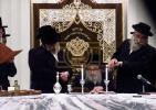 יארצייט פון הרה"ק מפאפא זצ"ל ביי בנו ומ"מ כ"ק אדמו"ר מפאפא שליט"א 