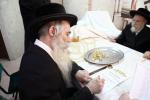 מעמד חלוקת שקל הטהור אין ארץ ישראל בראשית הרה"ג רבי יואל טייטעלבוים שליט"א בן כ"ק אדמו"ר מסאטמאר שליט"א 