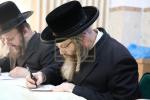 מעמד חלוקת שקל הטהור אין ארץ ישראל בראשית הרה"ג רבי יואל טייטעלבוים שליט"א בן כ"ק אדמו"ר מסאטמאר שליט"א 