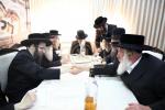 מעמד חלוקת שקל הטהור אין ארץ ישראל בראשית הרה"ג רבי יואל טייטעלבוים שליט"א בן כ"ק אדמו"ר מסאטמאר שליט"א 