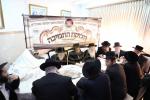 מעמד חלוקת שקל הטהור אין ארץ ישראל בראשית הרה"ג רבי יואל טייטעלבוים שליט"א בן כ"ק אדמו"ר מסאטמאר שליט"א 