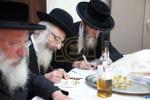 מעמד חלוקת שקל הטהור אין ארץ ישראל בראשית הרה"ג רבי יואל טייטעלבוים שליט"א בן כ"ק אדמו"ר מסאטמאר שליט"א 