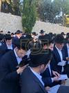מעמד הקמת מצבה על קברו פון  הבחור החשוב דובי שטיינמץ ז"ל  מהרוגי מירון 