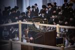 פולע גאלערי: כ"ק אדמו"ר מגור שליט"א אויף שבת קודש אין בארא פארק 