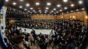 פולע גאלערי: מוצאי ראש השנה ביי כ"ק אדמו"ר מצאנז קלויזענבורג שליט"א 
