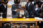 מוצאי ראש השנה ביי כ"ק אדמו"ר מבאבוב שליט"א 