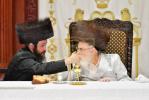 יום כיפור ביי כ"ק אדמו"ר מוויזניץ שליט"א 
