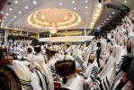 יום כיפור ביי כ"ק אדמו"ר מוויזניץ שליט"א 