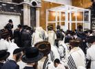 יום כיפור ביי כ"ק אדמו"ר מצאנז קלויזענבורג שליט"א 