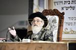 כ"ק אדמו"ר מוויזניץ שליט"א ביים איבערגעבן א שמועס פאר אלע וויזניצער מכנחים אין אין ערד