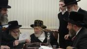באזוך פון כ"ק  אדמו"ר מליסקא שליט"א ביי כ"ק  אדמו"ר מראחמיסטריווקא שליט"א לקראת הבר מצוה פון נכדו ני"ו