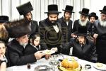 כ"ק אדמו"ר ממונקאטש שליט"א בביקור גומלין ביי כ"ק אדמו"ר מסאדיגורא שליט"א 