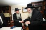 הגאון רבי שאול אלתר שליט"א באזוכט ביי הגאון רבי מלכיאל קאטלער שליט"א ראש ישיבת בית המדרש גבוה לעיקוואד 