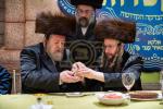 רבבות אלפי ישראל אין שפיץ פון מנהיגי העדה פילן איבער די קאנטינענטל זאלן אין וויליאמסבורג לטובת צדקת צדיקי הדורות ר' מאיר בעל הנס כולל חבת ירושלים וואס איז מפרנס 42.000 נפשות 