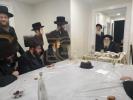 ספעציעלע פריוואטע שבע ברכות בבית כ"ק מרן אדמו"ר מצאנז קלויזענבורג שליט"א לכבודו פון החתן נכד הרבני הנגיד הרב צבי רייכמאן שליט"א עמוד התווך של קהילות ומוסדות צאנז קלויזענבורג ברחבי תבל