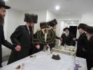 ספעציעלע פריוואטע שבע ברכות בבית כ"ק מרן אדמו"ר מצאנז קלויזענבורג שליט"א לכבודו פון החתן נכד הרבני הנגיד הרב צבי רייכמאן שליט"א עמוד התווך של קהילות ומוסדות צאנז קלויזענבורג ברחבי תבל