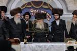  שבע ברכות לנכד כ"ק אדמו"ר מפשעווארסק צוגעשטעלט דורך  ישיבת עץ חיים ווילרייק