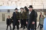 כ"ק אדמו"ר מקארלין סטאלין שליט"א ביים כותל המערבי 