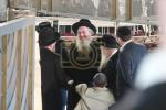 כ"ק אדמו"ר מקארלין סטאלין שליט"א ביים כותל המערבי 