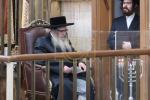 Main image for פערטע חנוכה ליכט ביי כ"ק אדמו"ר מסאטמאר שליט"א 