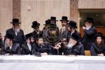 ערשטע חנוכה ליכט ביי כ"ק אדמו"ר מבאבוב שליט"א 