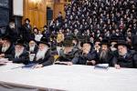 זאת חנוכה ביי כ"ק אדמו"ר מצאנז קלויזענבורג שליט"א 