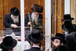 זאת חנוכה ביי כ"ק אדמו"ר מצאנז קלויזענבורג שליט"א 