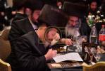 מעמד "וכולם מקבלים"צום עפענונג פונעם קאמפיין לטובת המרכז העולמי ויזניץ 