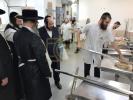 הגה"צ ראש ישיבת סאטמאר בני ברק שליט"א באזוכט אין די מצה בעקעריי 