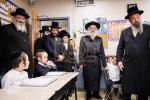 כ"ק אדמו"ר מוויען שליט"א באזוכט אין מוסדות וויען ב"פ לרגל די חדר פירן פון זיין אייניקל 