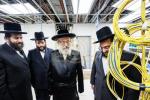 כ"ק אדמו"ר מוויען שליט"א באזוכט אין מוסדות וויען ב"פ לרגל די חדר פירן פון זיין אייניקל 