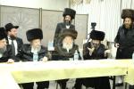 אסיפה פון רבני השכונות אין ירושלים איבער די  נייע באן וואס ווערט איצט געבויעט אין די היימישע געגענט אין ירושלים 