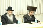 אסיפה פון רבני השכונות אין ירושלים איבער די  נייע באן וואס ווערט איצט געבויעט אין די היימישע געגענט אין ירושלים 