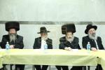 אסיפה פון רבני השכונות אין ירושלים איבער די  נייע באן וואס ווערט איצט געבויעט אין די היימישע געגענט אין ירושלים 