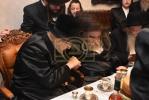 מעמד "הכנסת ספר תורה" לזכר הרבנית הצדקנית מביקאווסק ע"ה אריינגעגעבן דורך בעלה הגה"צ גאב"ד ביקאווסק שליט"א 