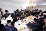 כ"ק אדמו"ר מבאבוב-45 שליט"א  באזוכט אין שטוב פון הרבני הנגיד ר' מרדכי טענענבוים