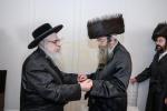 כ"ק  אדמו"ר מצאנז קלויזענבורג שליט"א ביים שמחת השבע ברכות לכבוד החתן בן הגרצ"א הערשקאוויטש דומ"ץ צאנז קלויזענבורג 