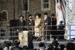 פולע גאלערי: מעמד הדלקה פון הרה"ק רבי יעקב מאיר שעכטער שליט"א 