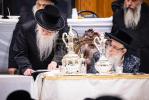 יארצייט פון הרה"ק מצאנז קלויזענבורג זי"ע ביי בנו מ"מ כ"ק אדמו"ר מצאנז קלויזענבורג שליט"א‎‎