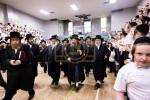 כ"ק אדמו"ר מבאבוב-45 שליט"א באזוכט אין די זומער חדר פון באבוב-45 אין בארא פארק