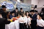 Main image for כ"ק אדמו"ר מבאבוב-45 שליט"א באזוכט אין די זומער חדר פון באבוב-45 אין בארא פארק