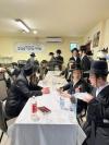 קערעסטיר באלאגערט מיט פילע אידען לרגל די יארצייט פין הרה"ק ישמח משה זי"ע אין איהעל