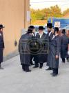 קערעסטיר באלאגערט מיט פילע אידען לרגל די יארצייט פין הרה"ק ישמח משה זי"ע אין איהעל