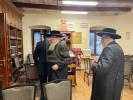 קערעסטיר באלאגערט מיט פילע אידען לרגל די יארצייט פין הרה"ק ישמח משה זי"ע אין איהעל