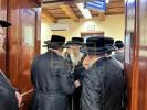 קערעסטיר באלאגערט מיט פילע אידען לרגל די יארצייט פין הרה"ק ישמח משה זי"ע אין איהעל