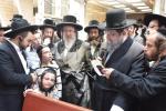 מסע הלווית האברך החשוב הרב יחיאל יהושע וועקנין ז"ל 
