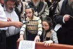 Main image for מסע הלווית האברך החשוב הרב יחיאל יהושע וועקנין ז"ל 